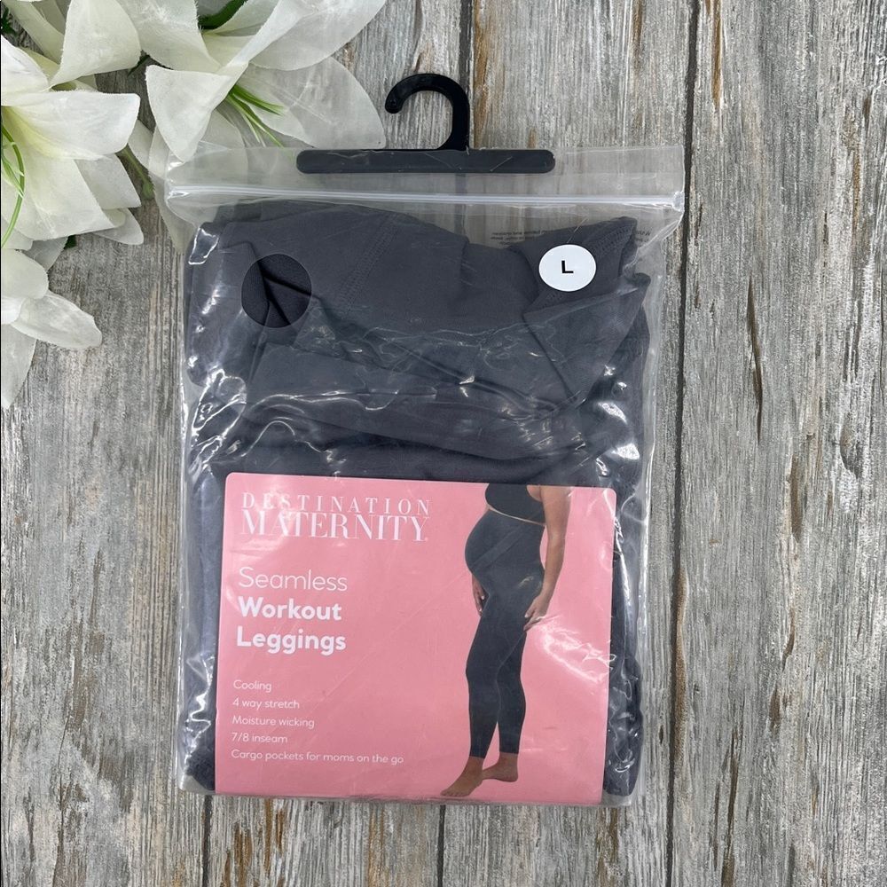 Women’s Destination Maternity Active Leggings Size L